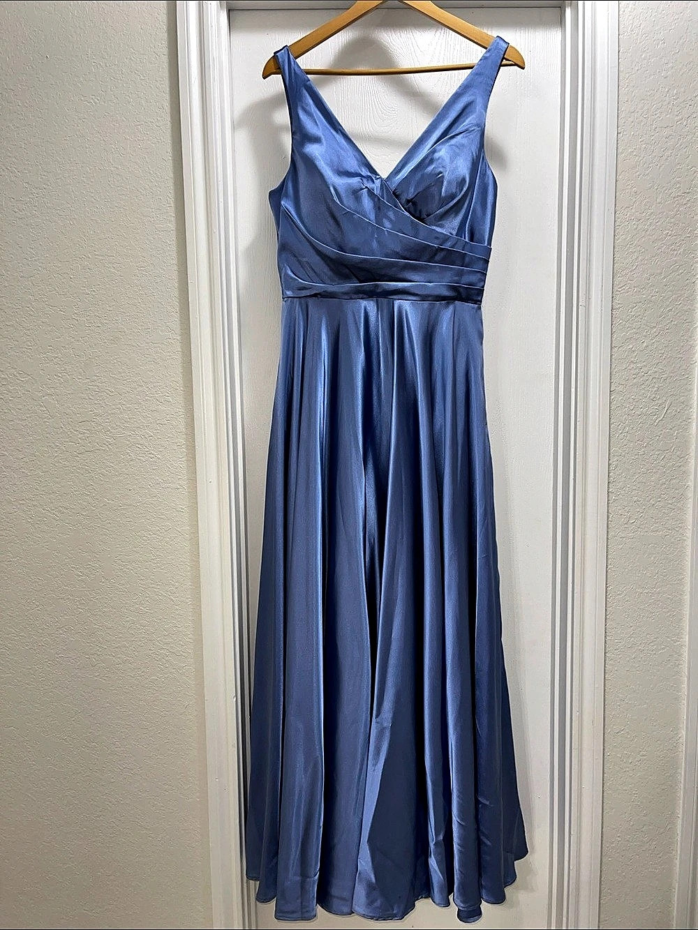 Bridesmaid dress in blue